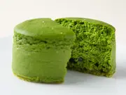 抹茶本来の美しい緑色!お茶屋の濃厚抹茶チーズケーキ(千年の香り 千紀園)