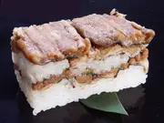 煮穴子寿司 中サイズ(四季食彩 萩)
