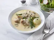 国産鶏のシュプレームソース トリュフ風味(帝国ホテル)