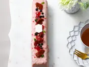ケークテさくらももいちごショコラ(THE AGNES PASTRY BOUTIQUE(アグネス・ペストリーブティック))