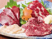 熊本馬刺しセット&馬肉ユッケ〈馬刺しのタレ付〉(Liberty Evolution)