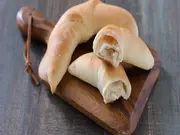 天然酵母のバタークレセント 2個(グルマン ヴィタル)