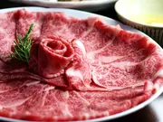 黒毛和牛のザブトン(ハネシタ)と肩ロース芯(300g)(おどろきっちん)