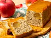カラメルりんごと紅茶のケーキ(神戸屋)