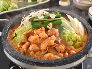 下関風!国産牛ピリ辛もつ鍋セット<3~4人前>(通販専門店ふるさと産直村)
