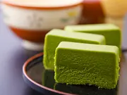 挽きたて抹茶の贅沢テリーヌ(ハーフ)(シェ・アガタ)