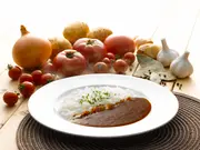スパイストマトカレー(特産品処 まるっとみかわ)