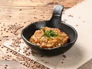 ご飯がいらない キーマ風もち麦カレー 甘口(まんでがん)