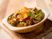 飛騨牛すじ煮込み スパイシーカレー【単品】(飛騨ごっつお工房)