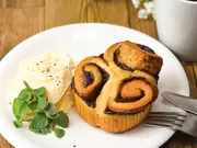 北欧カフェのシナモンロール(ダイニングプラス)