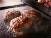 【福嶋牧場】阿知須牛100%生ハンバーグ(150g×4個)(厳選肉専門店 ふじ匠)