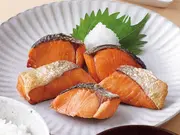 <食彩倶楽部>紅鮭塩焼き缶(ライトアップショッピングクラブ)