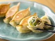 定番!手作り焼餃子(20個セット)(吉春)