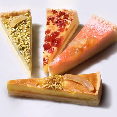 季節限定タルトと定番商品の豪華詰め合わせ