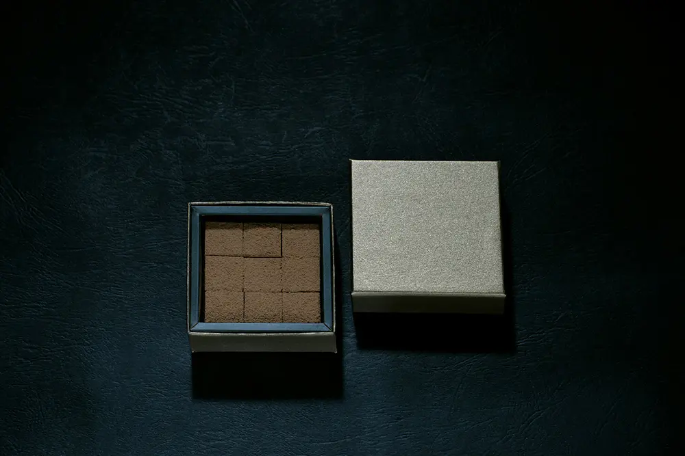 生チョコデュアルショコラ 9粒入 （ビターとミルク）_0