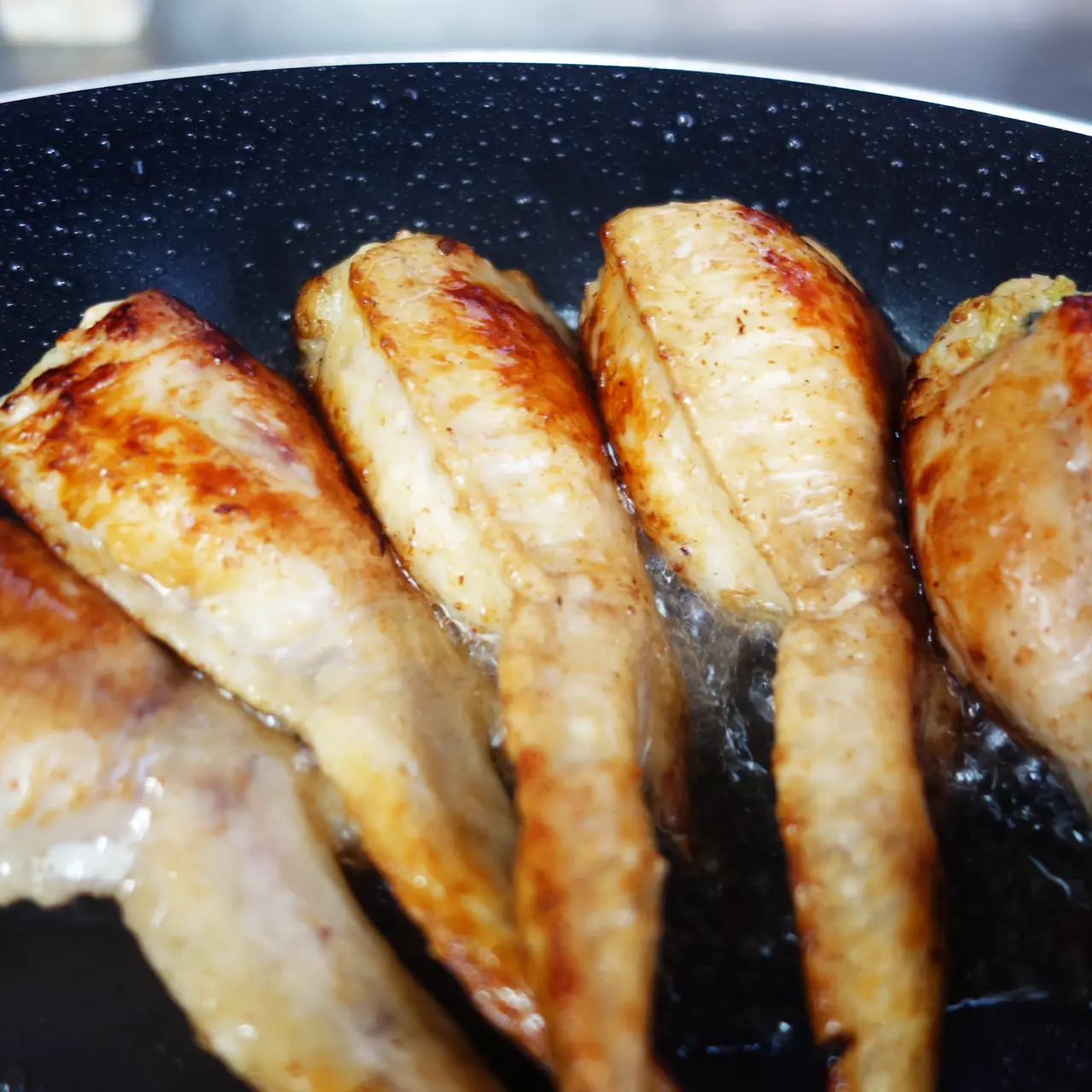 餃子専門店が作った手羽先餃子10本入り_1