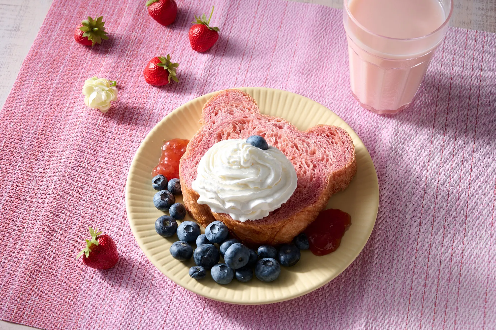 オロンのおススメ♪くまくまデニッシュ　いちご_2