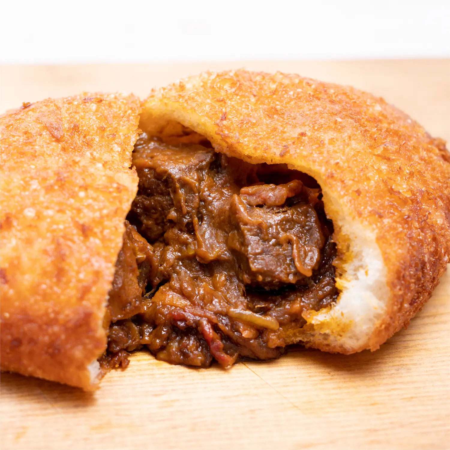 牛肉ゴロゴロカレーパン（6個入）_0