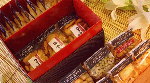 おかき贈答用 詰め合わせ ギフト箱 5,000円_0