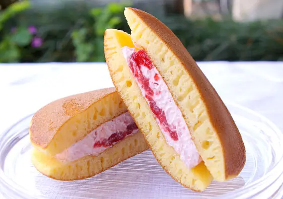 生どら焼きとちおとめ2倍　10個入り_0