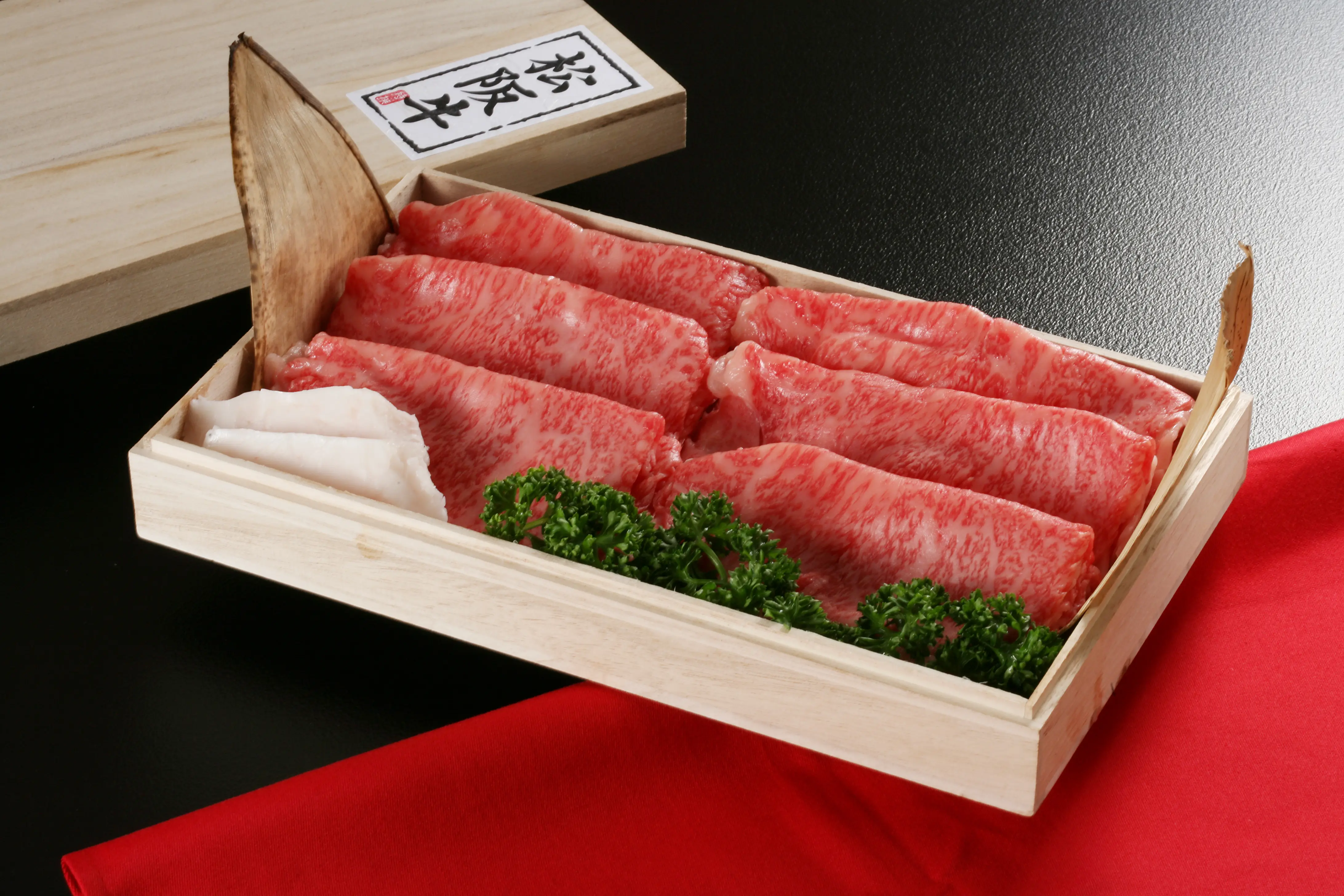 松阪牛サーロインすき焼き用 ギフト　400g_0