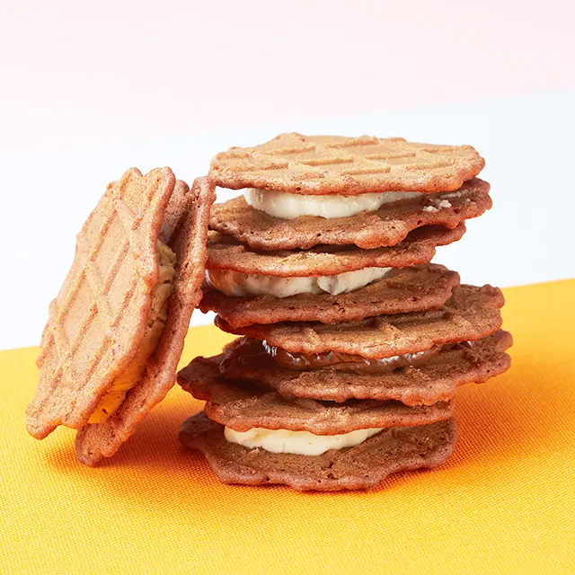 クリスピーサンドワッフル「ショコラ」 8個入り_0