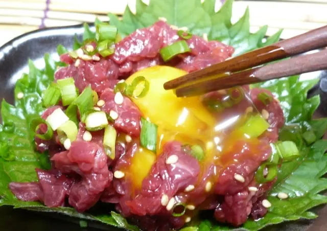 桜ユッケ≪馬刺しのユッケ≫_0