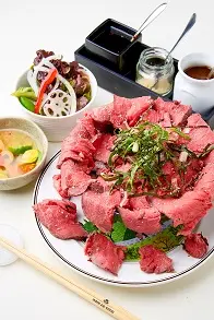 A5ランクのローストビーフ食べ比べお試しセット（前バラ肉・内もも肉・サーロイン）_2