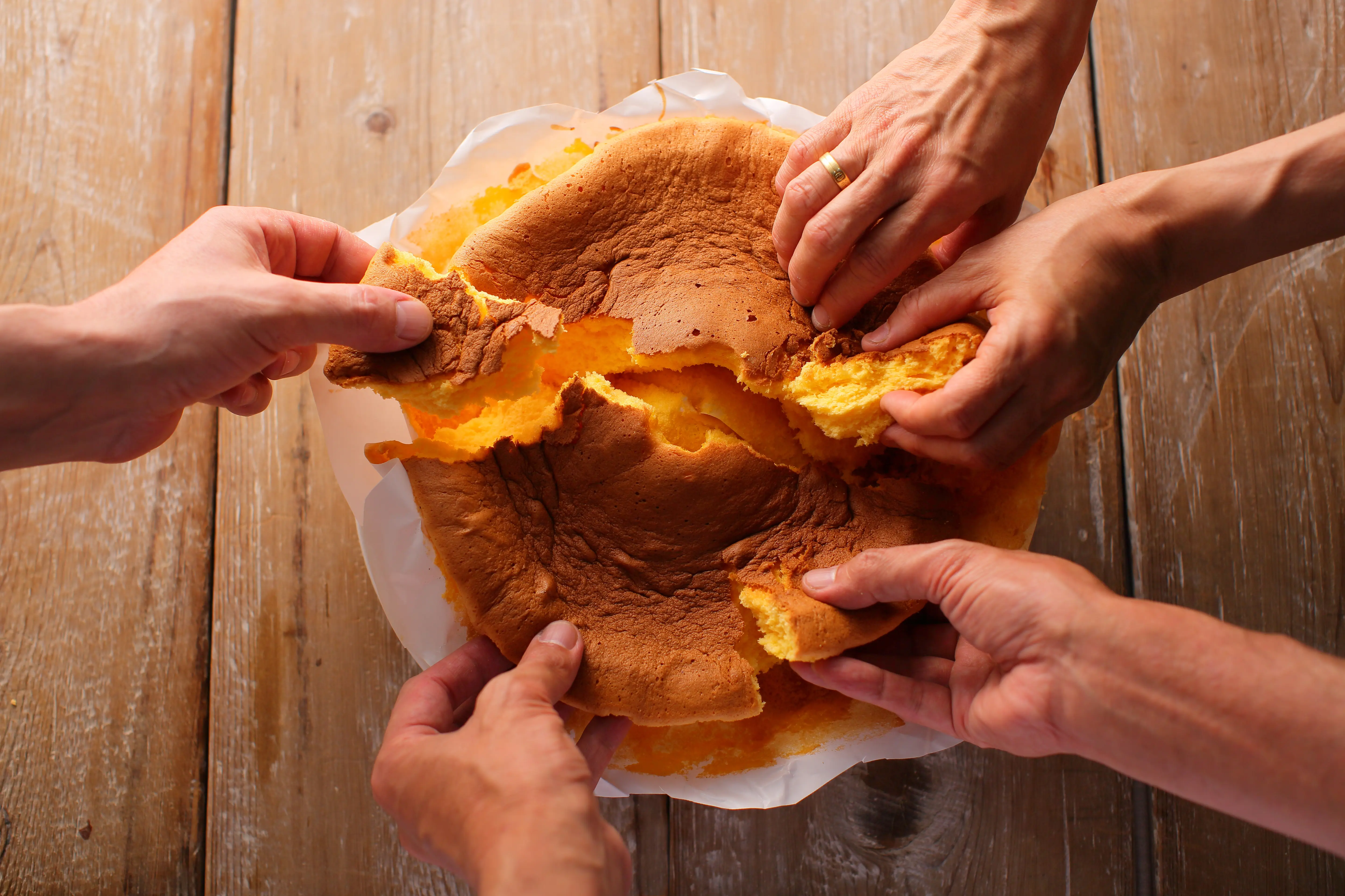 ミーニョ地方のパォンデロー（焼き菓子）_0