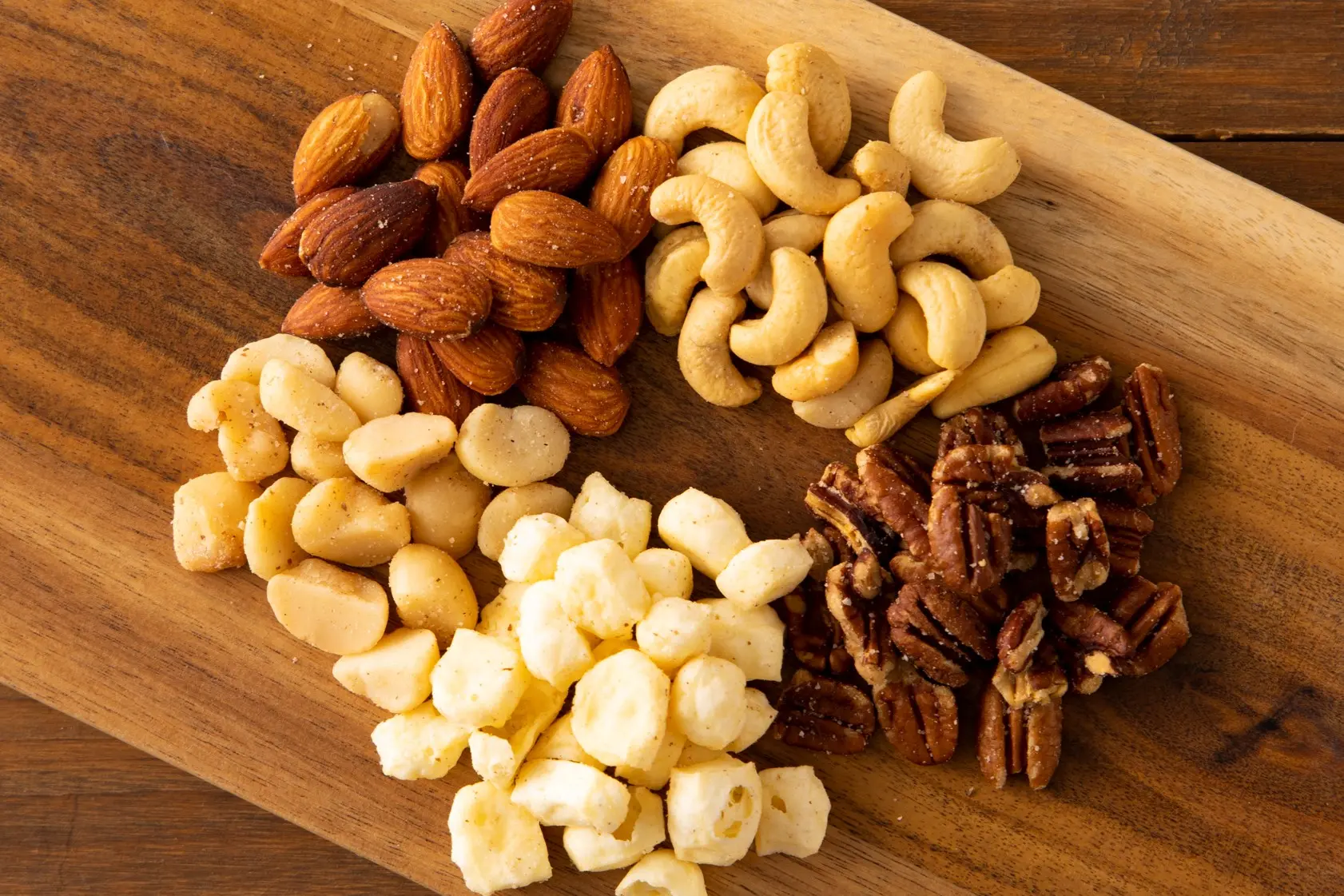 グランプラス「ミックスナッツ＆チーズポップ 140g」のお