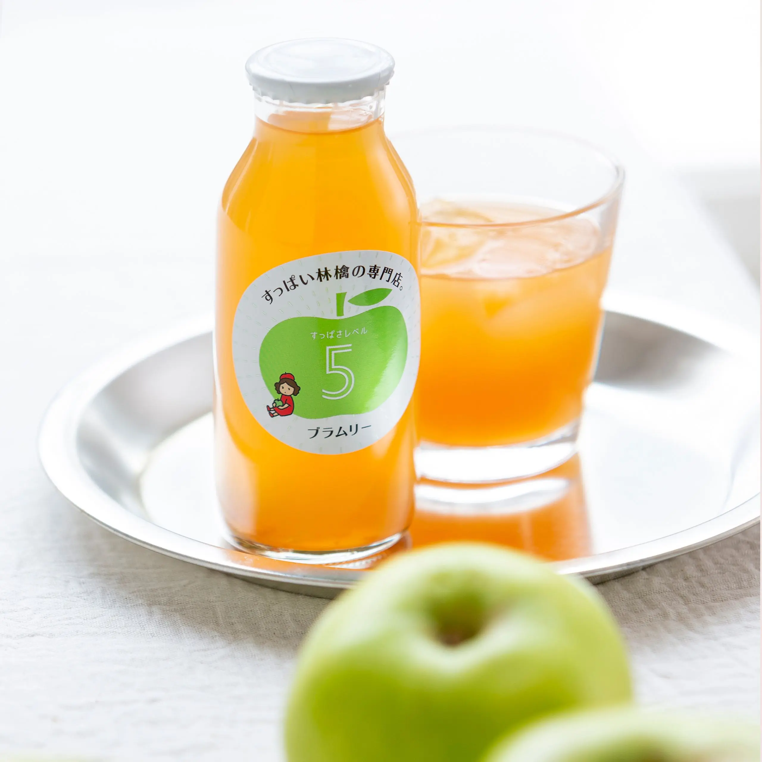 飲み比べが楽しいりんごジュース6本セット_1