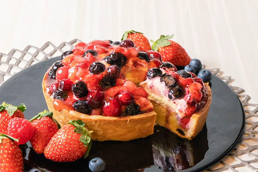 俺のフレンチ　赤い果実のドームタルト_1