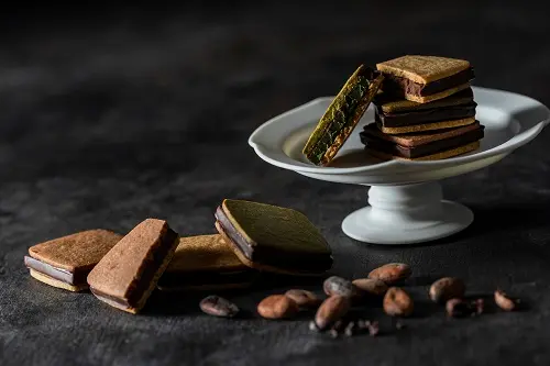 【12個入】チョコレートサンド（バニラ・四日市抹茶・ビター・真珠の塩キャラメル各3個入）_0