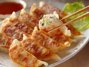 野菜の甘味と食感、肉の旨味をお楽しみいただける宇都宮の餃子(フタバ食品)