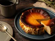 チーズの風味にこだわった濃厚バスクチーズケーキ(神戸屋)