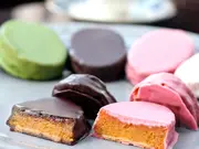 リピート率高！人気の安納芋トリュフ10個入(スイーツファクトリー・スリーズ)