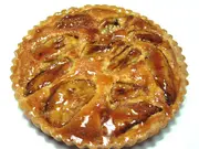 キャラメルバナナのタルト 19cm（6号）(フランス食堂　oeuf)