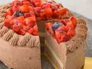 プレミアムチョコミルクレープケーキ 4号(シュシュクレープ)