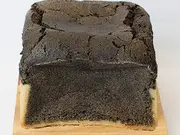 黒ごまパウンドケーキ（ハーフ）(エニスモアガーデン)