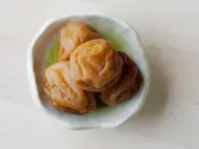 和歌山県産有機栽培のオーガニック減塩調味梅干し（うすしお味）100ｇ(有機梅干し専門店　やさしい梅屋さん)