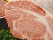 飛騨牛の焼肉用肩もも(丹生川ヴィアント)