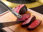 門崎熟成肉塊焼き (赤身＆霜降り：120g×2個)(門崎熟成肉 格之進)