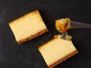ゴロゴロチーズの満足ベイクドケーキ(パティスリー＆カフェ デリーモ)