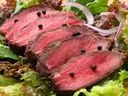 黒毛和牛ランイチのローストビーフ(鉄板キッチン cona)