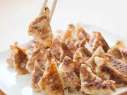 冷凍焼ぎょうざ(10個入・約150g)(湖月)