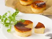 ２種チーズのバスクチーズケーキ(ダイニングプラス)