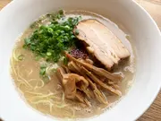 博多とんこつ豚王と餃子24個セット（特製餃子のタレ付）(餃子専門店くるむ)