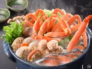 北海道の味覚を満喫!カニ入り海鮮鍋セット(通販専門店ふるさと産直村)
