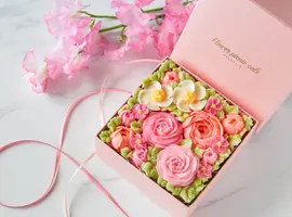 食べられるお花のボックスフラワーケーキ Peach Pink