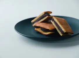 カリっと新食感！塩バターどら焼き　塩カリどら　こし餡